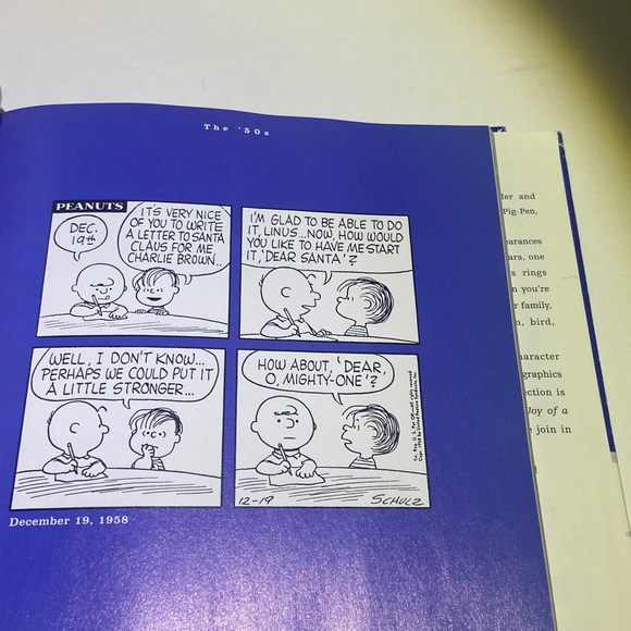 Hallmark the joy of a peanuts Christmas, 50 years of holiday comics  book - Picture 6 of 6